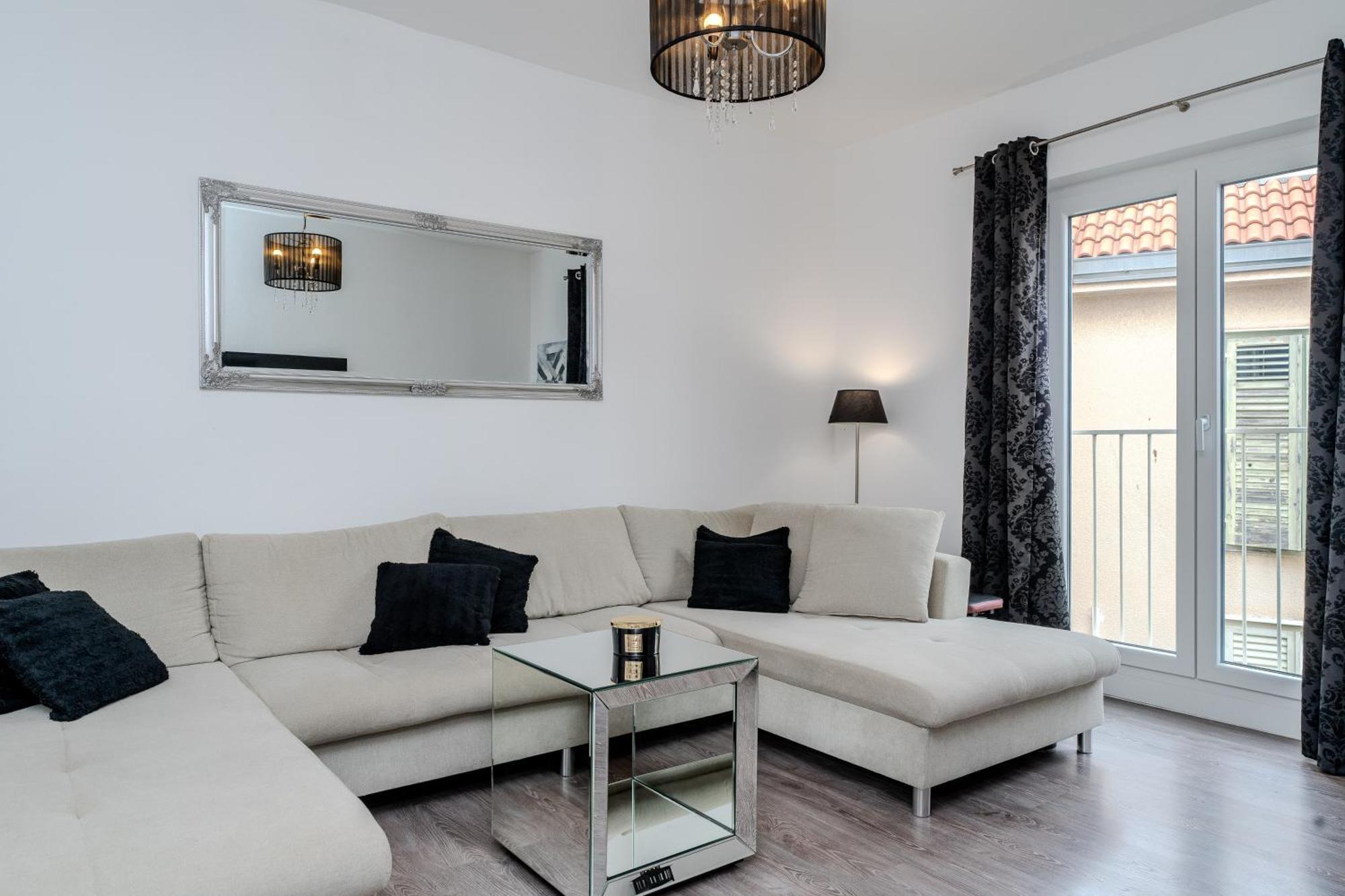 Zadar Center Apartment Verdi,Big & Cosy 外观 照片