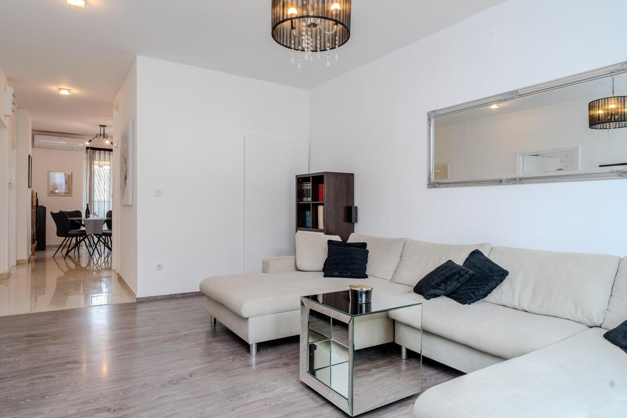 Zadar Center Apartment Verdi,Big & Cosy 外观 照片